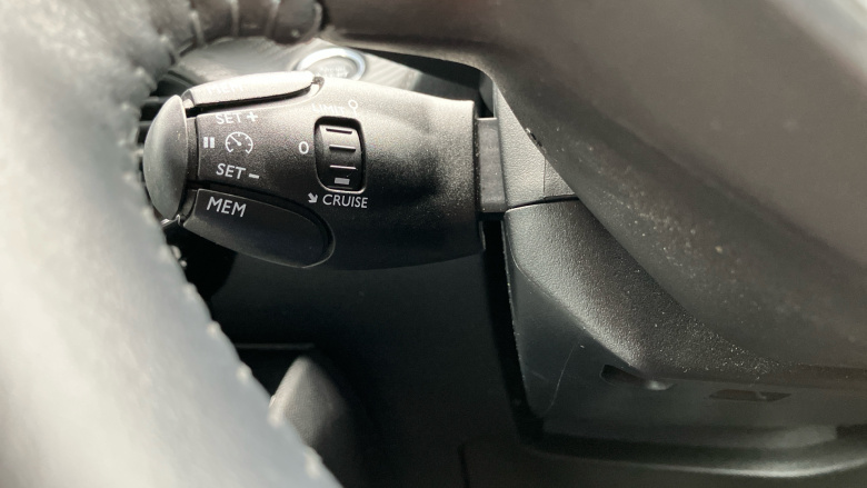 Peugeot 2008 1.2 PureTech 130 Allure 5dr Petrol Estate